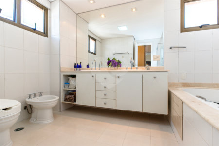 Apartamento à venda na Vila Mariana com 4 dormitórios