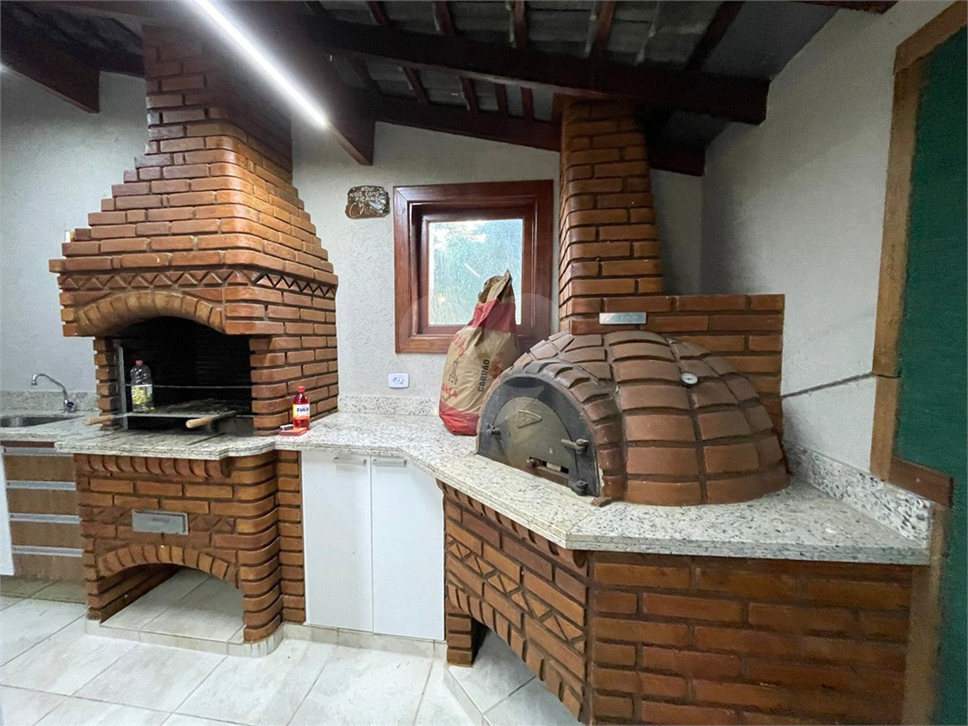 Casa para alugar com 3 suítes no condomínio Bosque de Grevilea, Vinhedo - SP