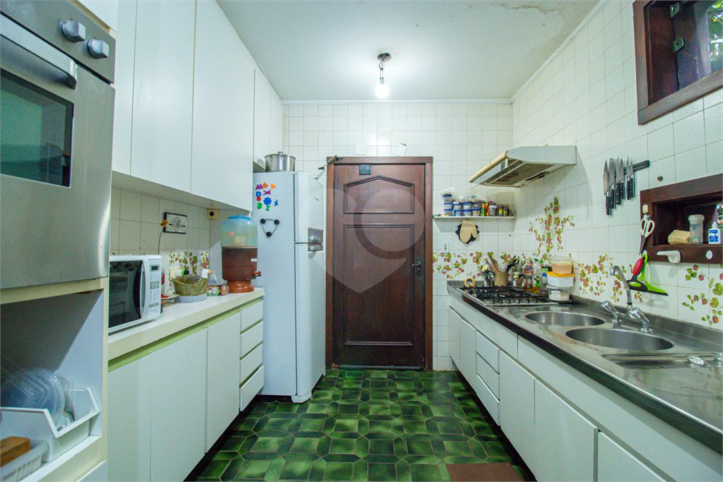 Casa à venda com 4 quartos, sendo 2 suítes, em Chácara Flora, São Paulo, SP