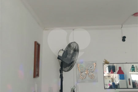 Casa à venda com 3 quartos, sendo 1 suíte,  no Centro, Mogi das Cruzes, SP