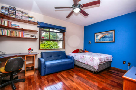 Casa à venda com 6 quartos, sendo 4 suítes, em Vila Anglo Brasileira, São Paulo, SP