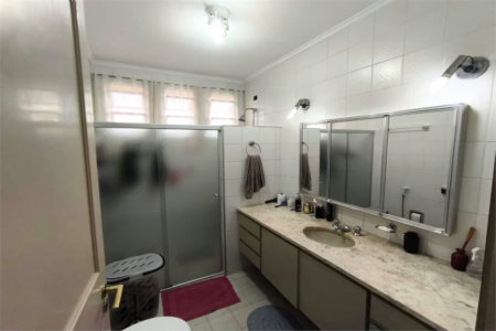 Casa à venda com 5 quartos, sendo 3 suítes, em Brooklin Paulista, São Paulo, SP