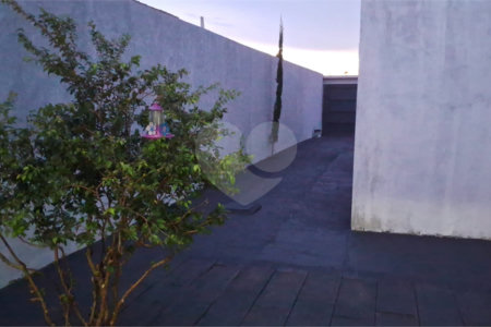 Casa à venda com 3 quartos, sendo 2 suítes,  em Ipê, Três Lagoas, MS