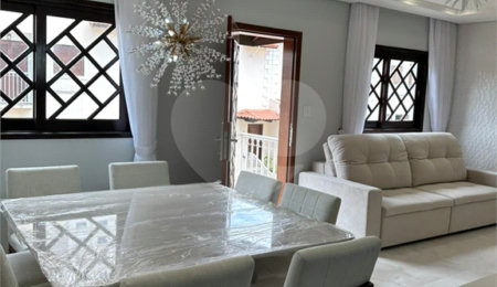 Casa à venda com 3 quartos, sendo 1 suíte,  no condomínio Residencial Morada do Horto, São Paulo - SP