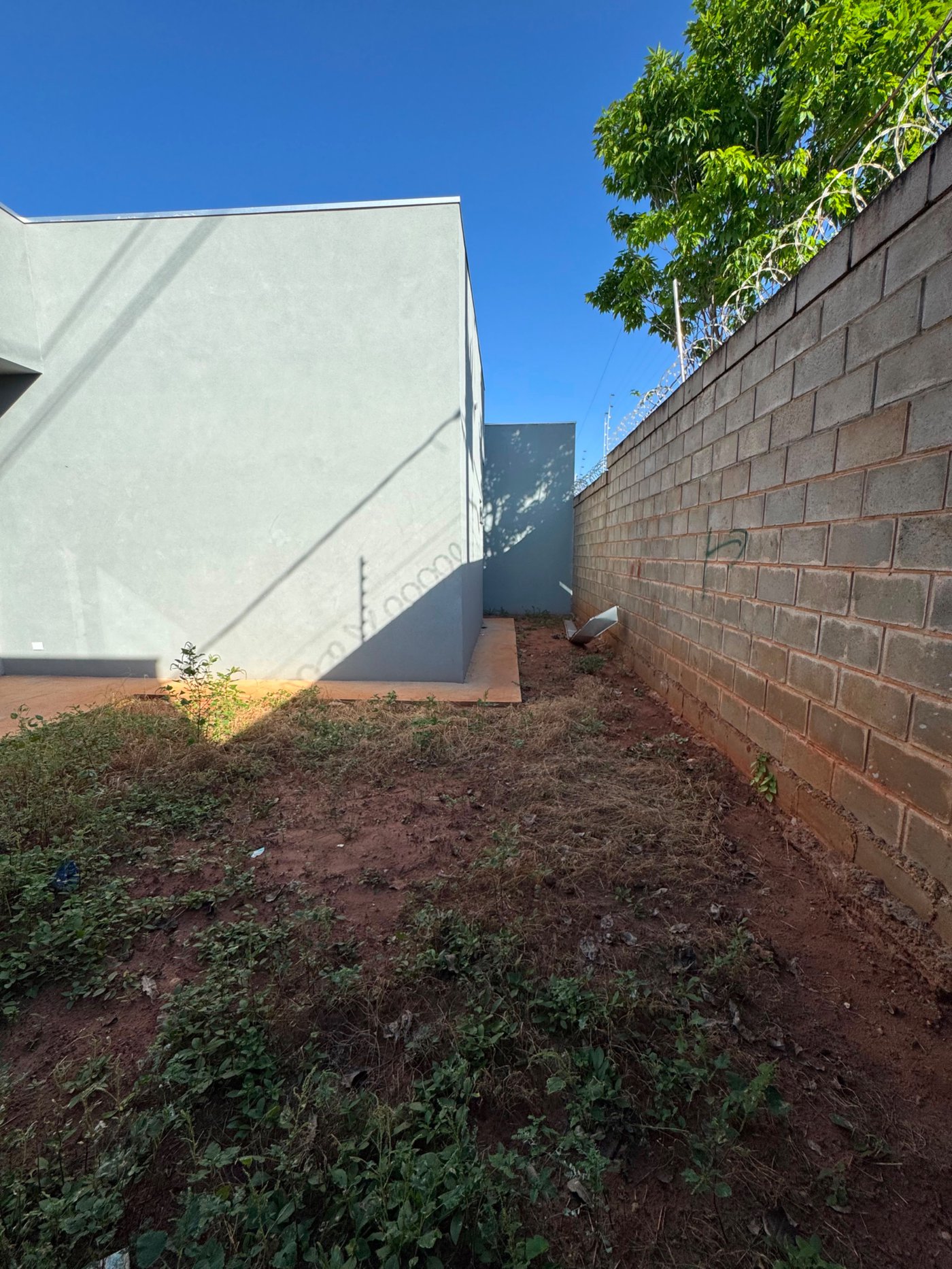 Casa à venda com 3 quartos, sendo 1 suíte,  em Residencial Costa Leste, Três Lagoas, MS
