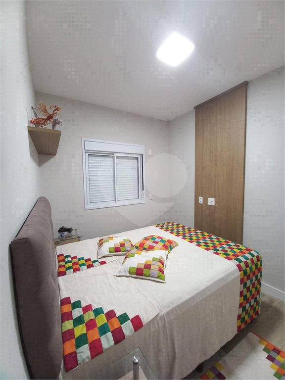 Apartamento à venda com 2 quartos, sendo 1 suíte,  em Jardim São Pedro, Mogi das Cruzes, SP