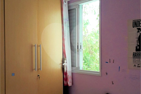 Casa à venda com 3 quartos, sendo 1 suíte,  no condomínio Jardim das Palmas, São Paulo - SP