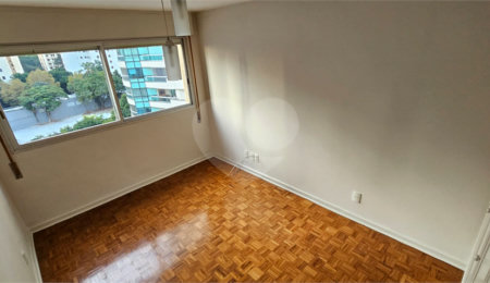 Apartamento à venda com 3 quartos, sendo 1 suíte,  em Itaim Bibi, São Paulo, SP