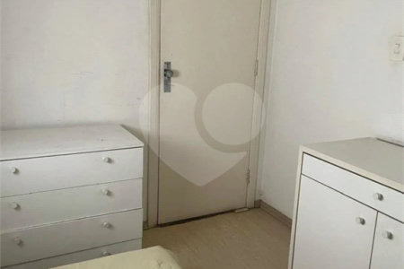 Apartamento à venda com 3 quartos, sendo 1 suíte, em Cerqueira César, São Paulo, SP