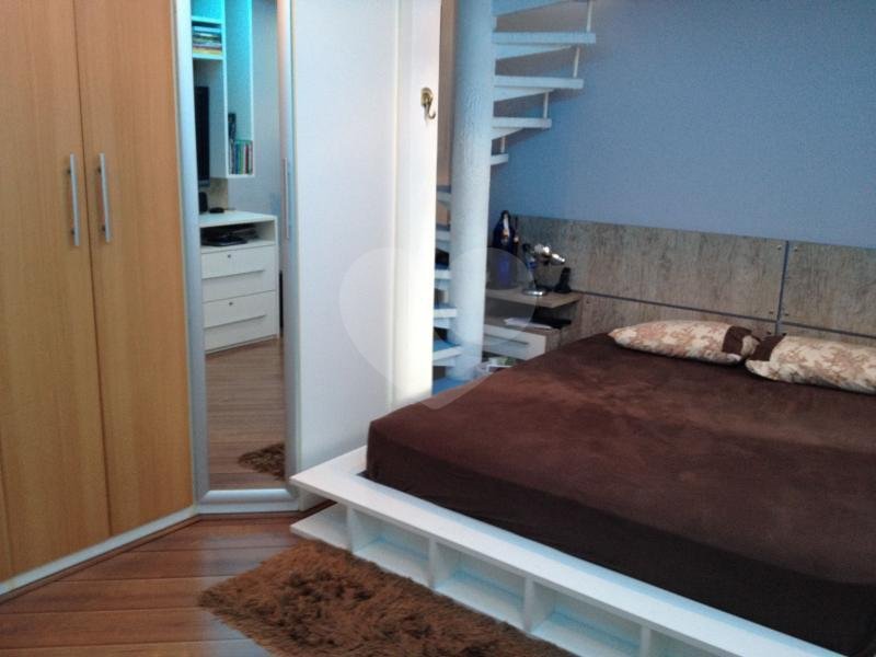 Sobrado à venda com 3 quartos, sendo 1 suíte, em Vila Nova Cachoeirinha, São Paulo, SP