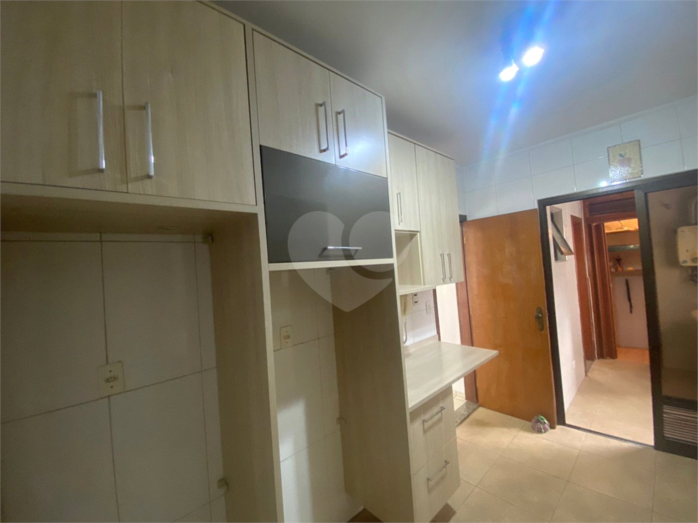 Apartamento à venda com 3 quartos, sendo 1 suíte, em Vila Guilherme, São Paulo, SP