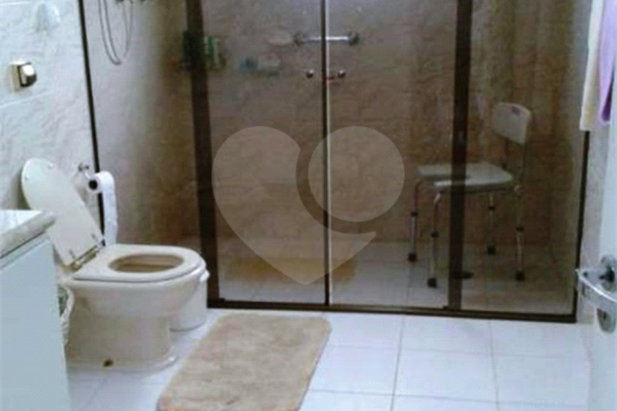Sobrado à venda com 5 quartos, sendo 1 suíte, em Jardim Virginia Bianca, São Paulo, SP