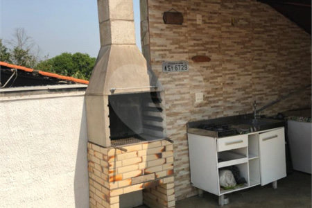 Casa à venda com 3 quartos, sendo 1 suíte,  em Vila Suissa, Mogi das Cruzes, SP