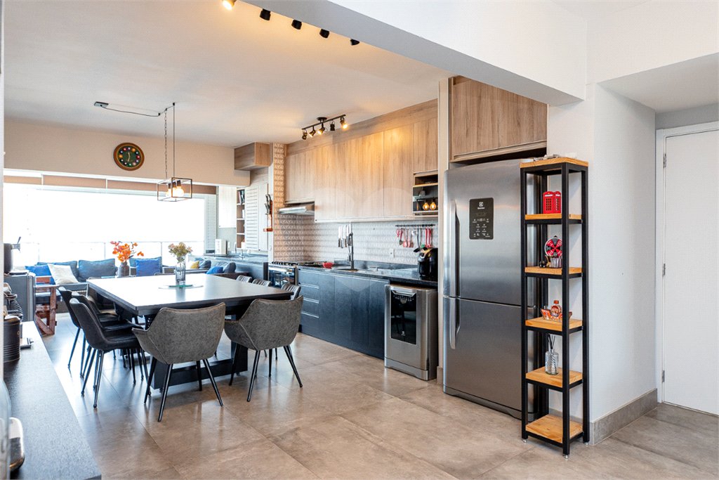 Apartamento à venda com 3 quartos, sendo 1 suíte,  em Chácara Flora, São Paulo, SP