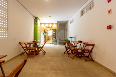 Apartamento à venda com 3 suítes em Parque Reboucas, São Paulo, SP