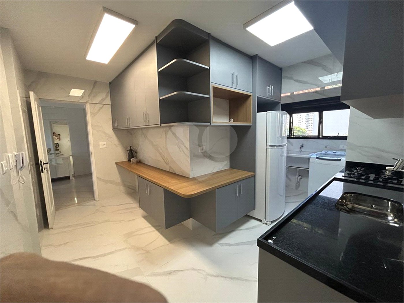 Apartamento para alugar com 3 quartos, sendo 1 suíte,  em Pinheiros, São Paulo, SP