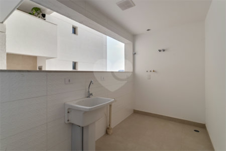Apartamento à venda com 3 quartos, sendo 1 suíte, em Jardim Marajoara, São Paulo, SP