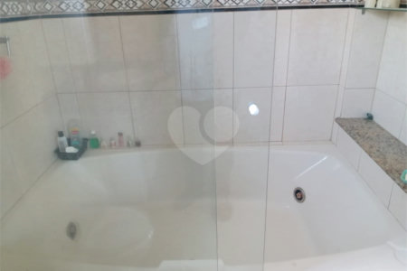 Casa à venda com 5 quartos, sendo 1 suíte, em Campo Grande, Rio de Janeiro, RJ