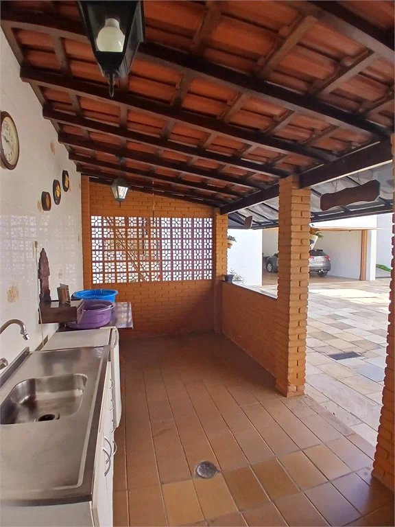 Sobrado à venda com 4 quartos, sendo 2 suítes,  em Jardim Leonor, São Paulo, SP