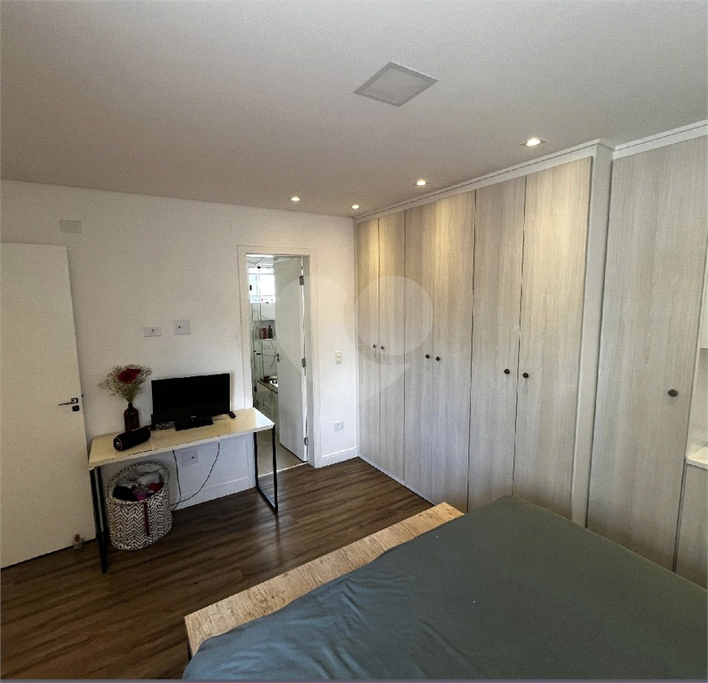 Casa à venda com 3 suítes no condomínio Barbará IV, São Paulo - SP