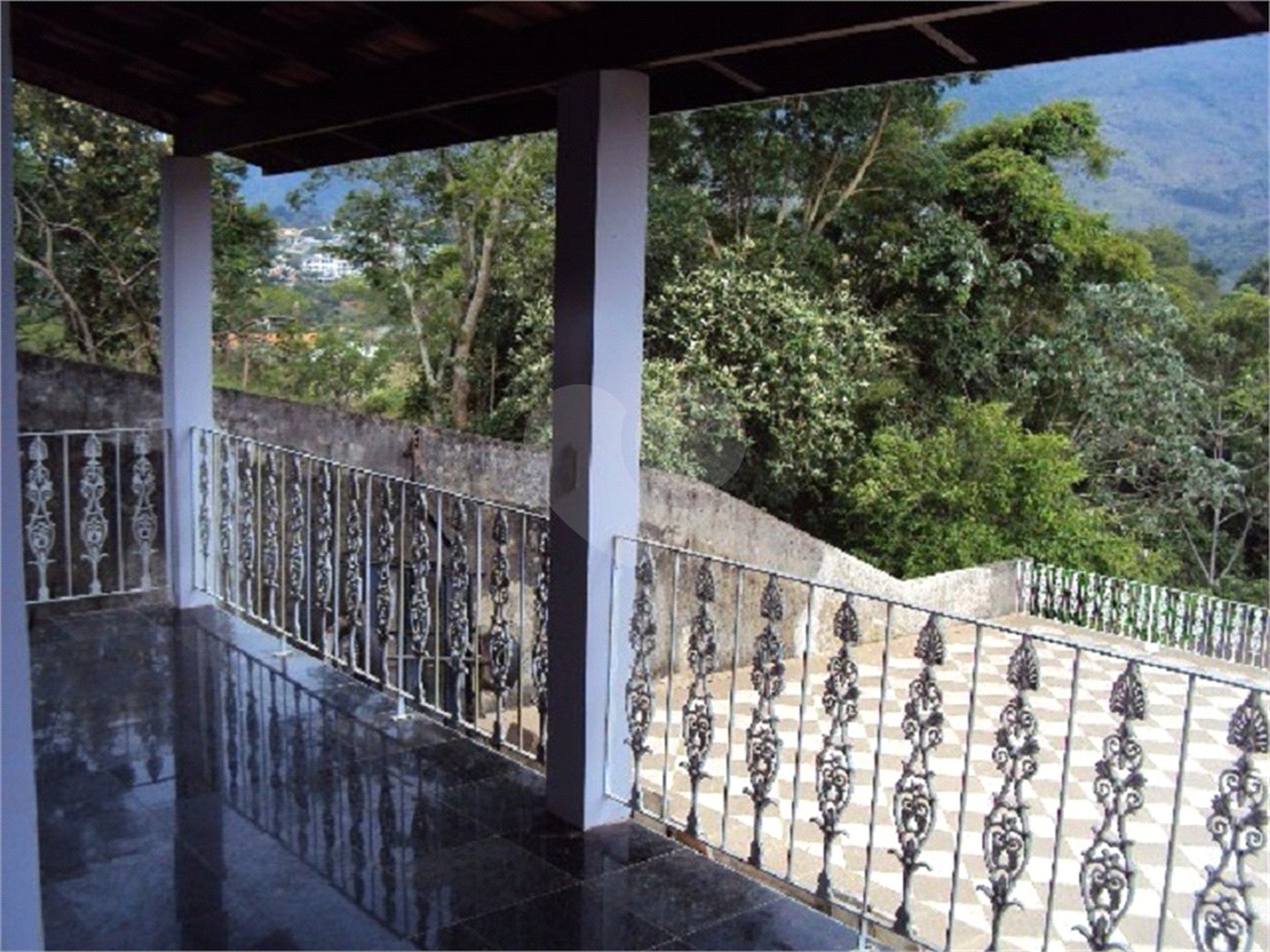 Sobrado à venda com 4 quartos, sendo 2 suítes,  em Recreio Maristela, Atibaia, SP