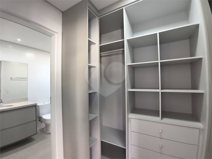 Apartamento à venda com 4 quartos, sendo 2 suítes,  em Além Ponte, Sorocaba, SP