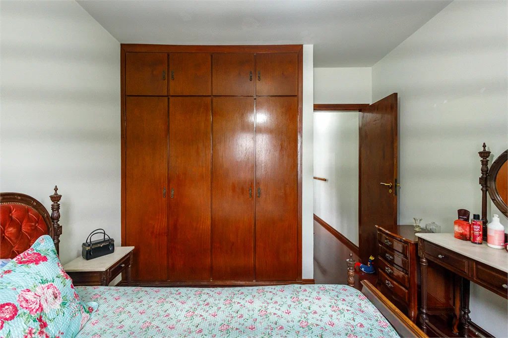 Sobrado à venda com 3 quartos em Jardim Bonfiglioli, São Paulo, SP