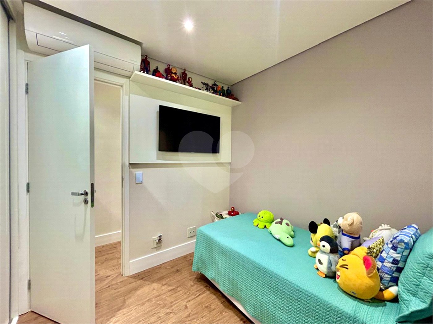 Apartamento à venda com 3 suítes em Jardim Prudência, São Paulo, SP