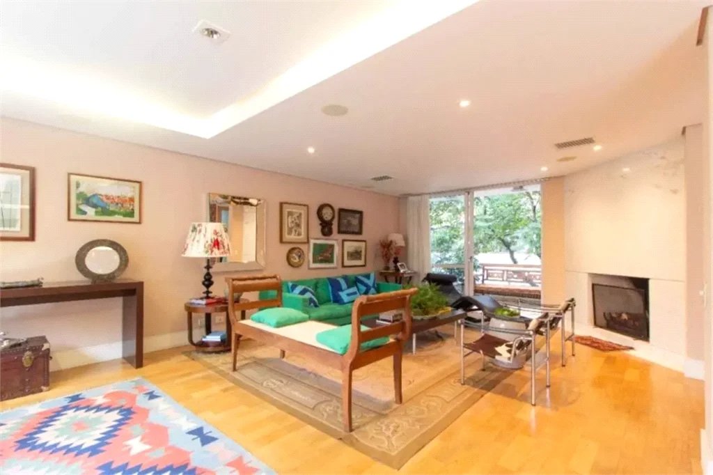 Casa à venda ou para alugar com 4 suítes no condomínio Araucárias, São Paulo - SP