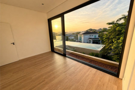 Casa à venda com 4 quartos, sendo 3 suítes,  no condomínio Terras de Santa Teresa, Itupeva - SP