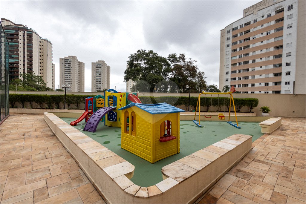 Apartamento à venda com 4 quartos, sendo 3 suítes,  em Jardim Monte Kemel, São Paulo, SP