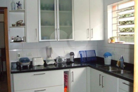 Casa Térrea à venda com 3 suítes em Jardim Petrópolis, São Paulo, SP