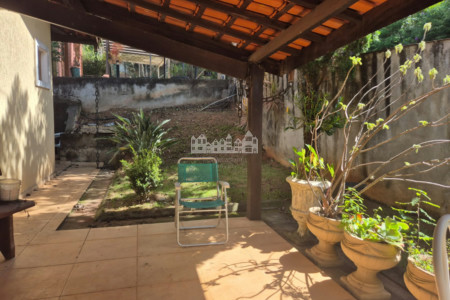 Casa à venda com 3 suítes no condomínio Portal Dos Nobres, Atibaia - SP