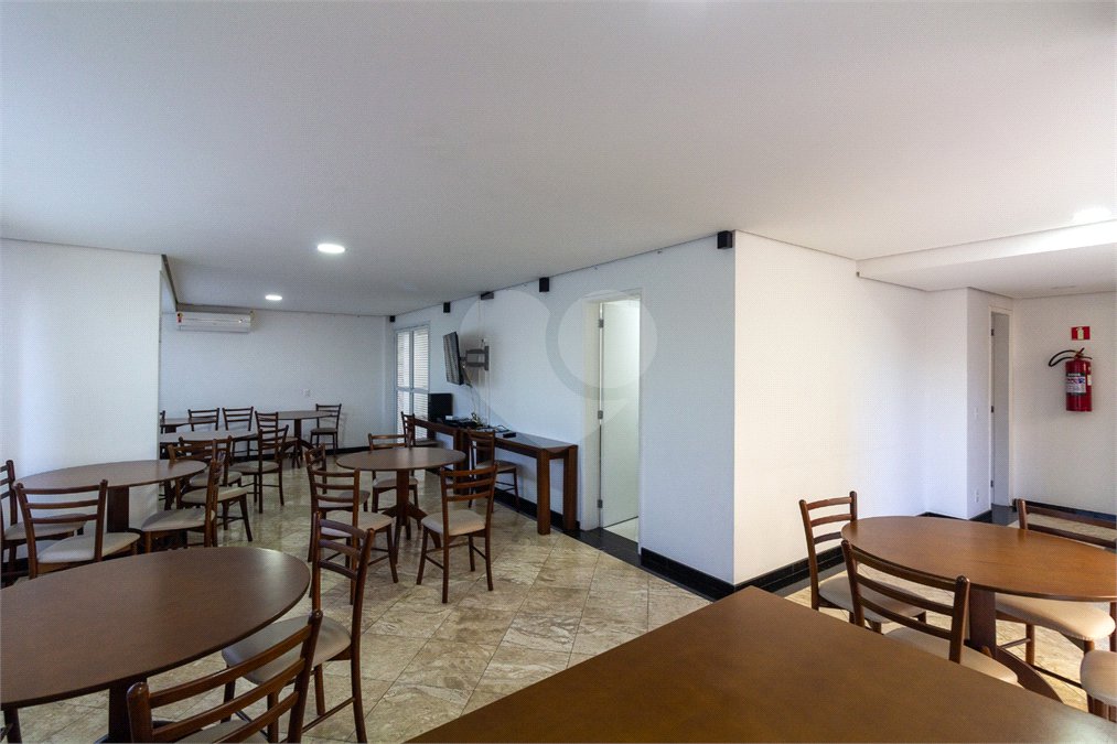 Apartamento à venda com 3 suítes em Vila Ipojuca, São Paulo, SP