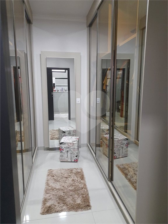 Casa à venda com 4 suítes no condomínio Quinta das Laranjeiras, Araraquara - SP