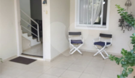 Casa à venda com 3 quartos, sendo 1 suíte,  no condomínio Picollo Villaggio, Louveira - SP