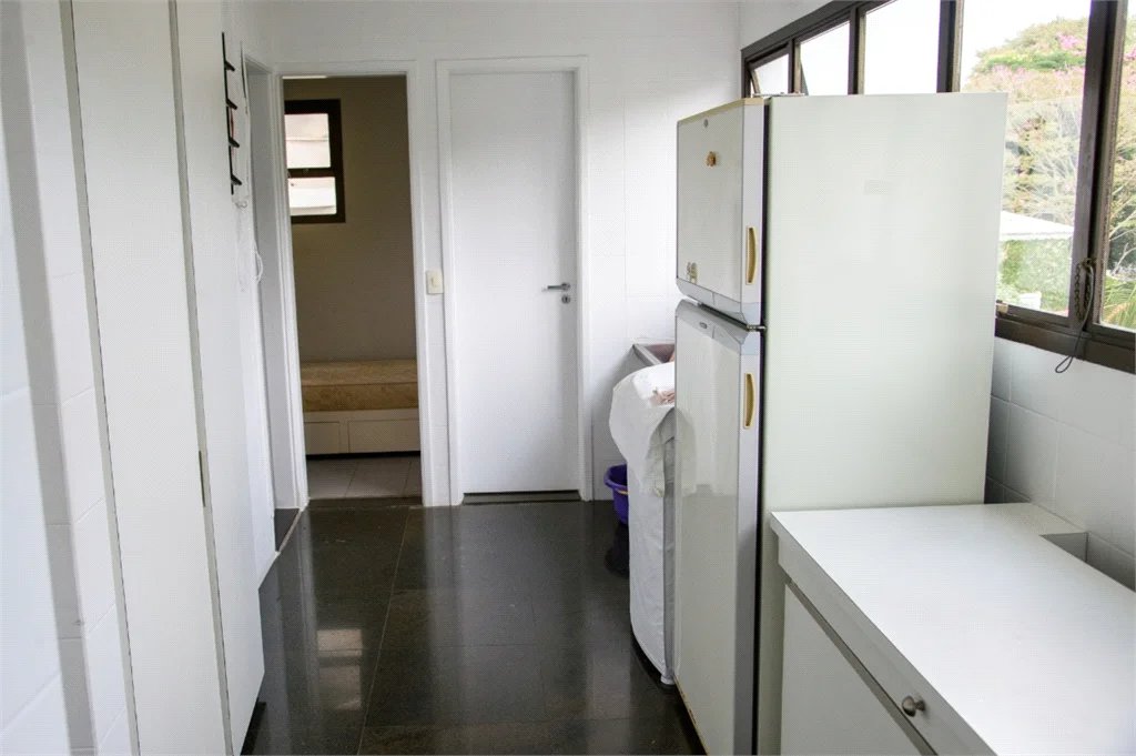 Apartamento à venda com 3 suítes em Paineiras do Morumbi, São Paulo, SP