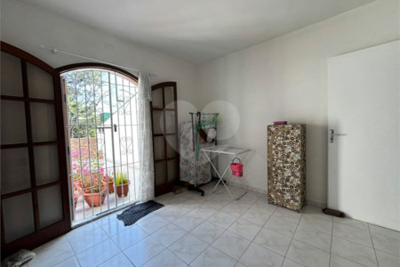 Casa à venda com 3 quartos em Vila Galvão, Guarulhos, SP