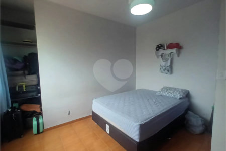Casa à venda com 2 quartos, sendo 1 suíte, no condomínio Parque Central, Rio de Janeiro - RJ