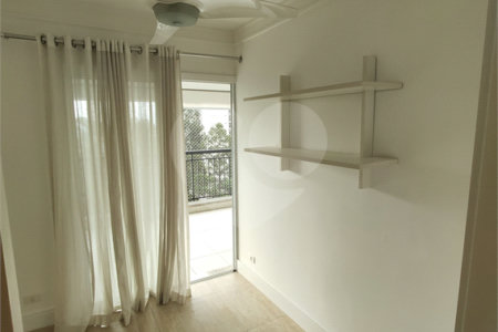 Apartamento à venda ou para alugar com 3 quartos, sendo 1 suíte,  em Parque Reboucas, São Paulo, SP