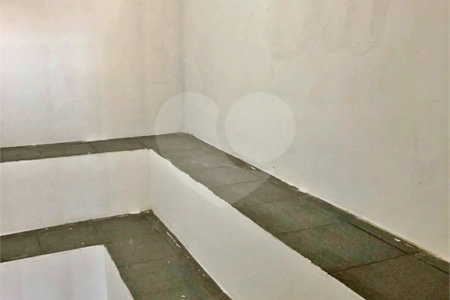 Casa à venda com 4 quartos, sendo 2 suítes, no condomínio Estância Marambaia, Vinhedo - SP
