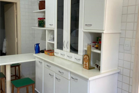 Casa à venda com 6 quartos, sendo 3 suítes,  em Marambaia, Vinhedo, SP