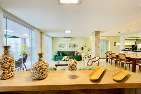 Casa à venda com 5 suítes no Centro, Porto Belo, SC