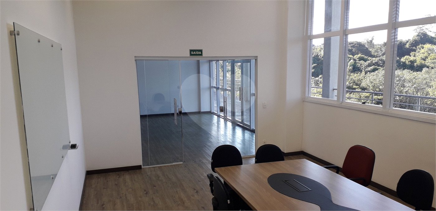 Prédio para alugar em Vila Salles, Atibaia, SP