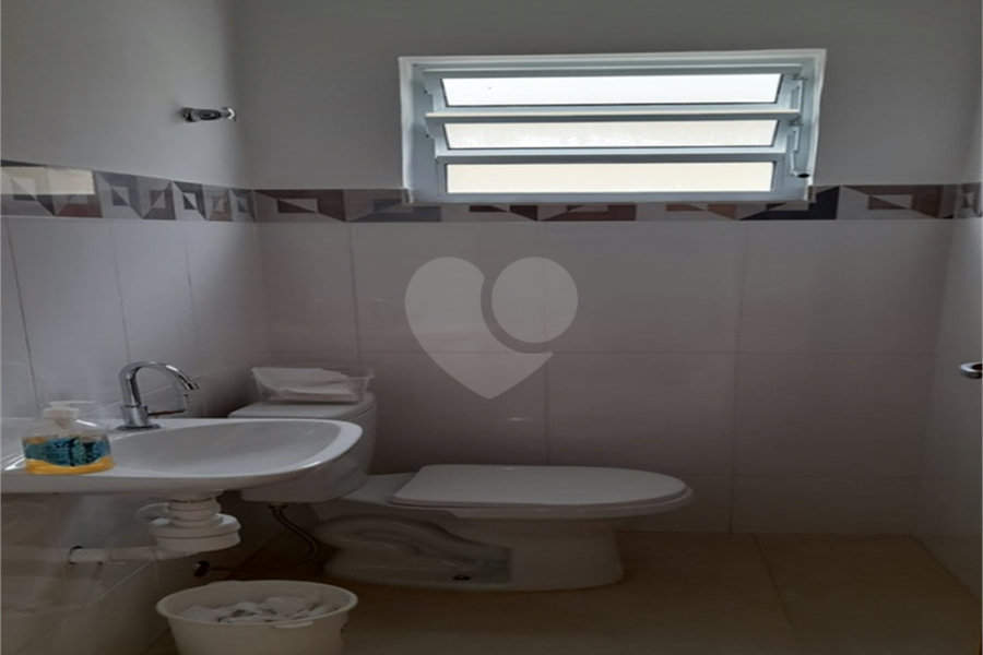 Sobrado à venda com 3 quartos, sendo 1 suíte, em Parque Peruche, São Paulo, SP