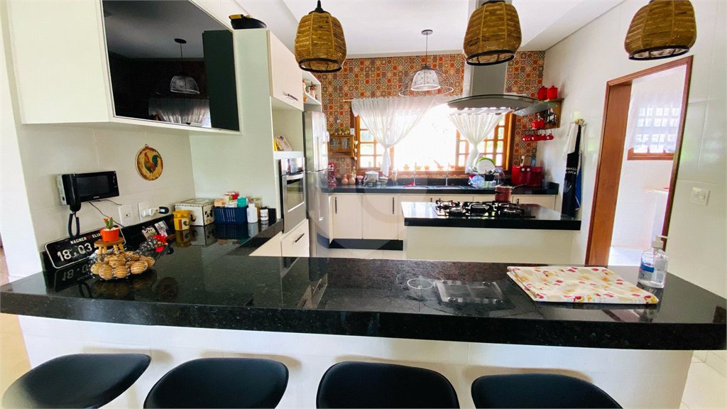 Casa à venda com 3 suítes em Dos Finco, São Bernardo do Campo, SP