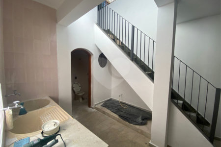 Casa à venda com 4 quartos, sendo 2 suítes,  em Jardim do Lago, Atibaia, SP