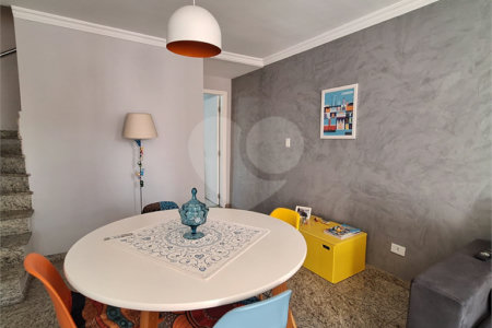 Casa à venda com 3 quartos, sendo 1 suíte, no condomínio Smallville, São Paulo - SP