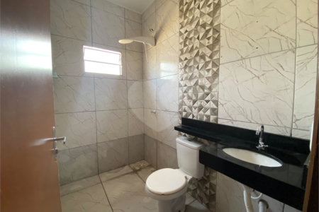 Casa Térrea à venda com 2 quartos em Petrópolis, Várzea Grande, MT