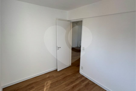 Apartamento à venda com 2 quartos, sendo 1 suíte, em Anchieta, São Bernardo do Campo, SP